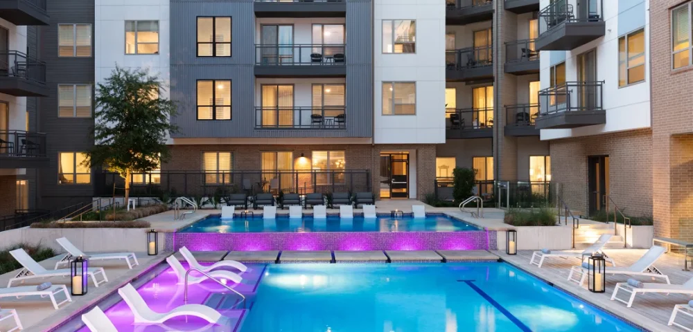 AVE Austin North Lamar 5