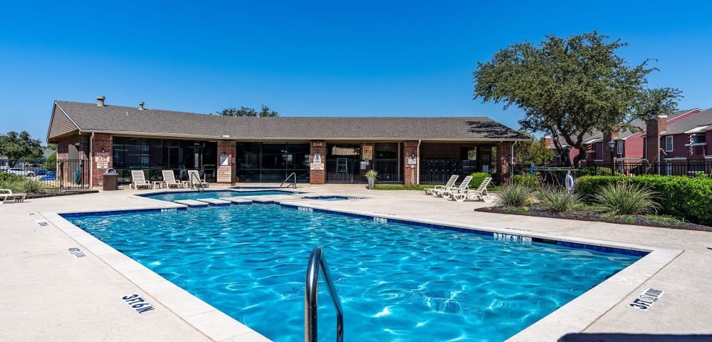 Cobblestone Village 5
