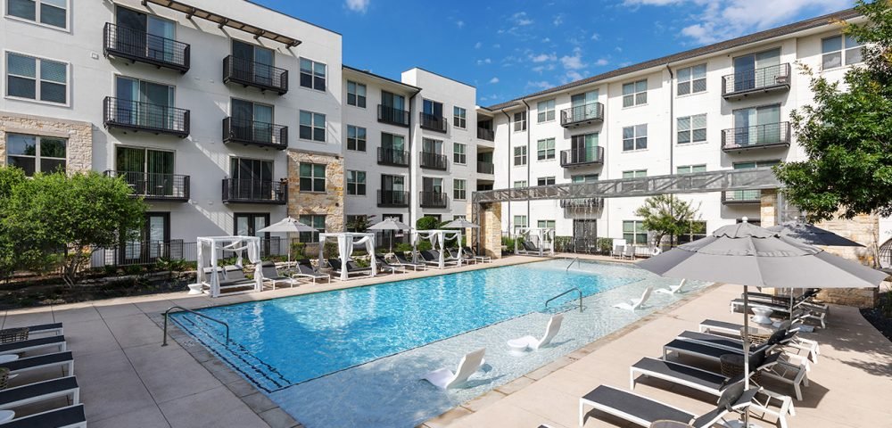 Griffis at the Domain 5