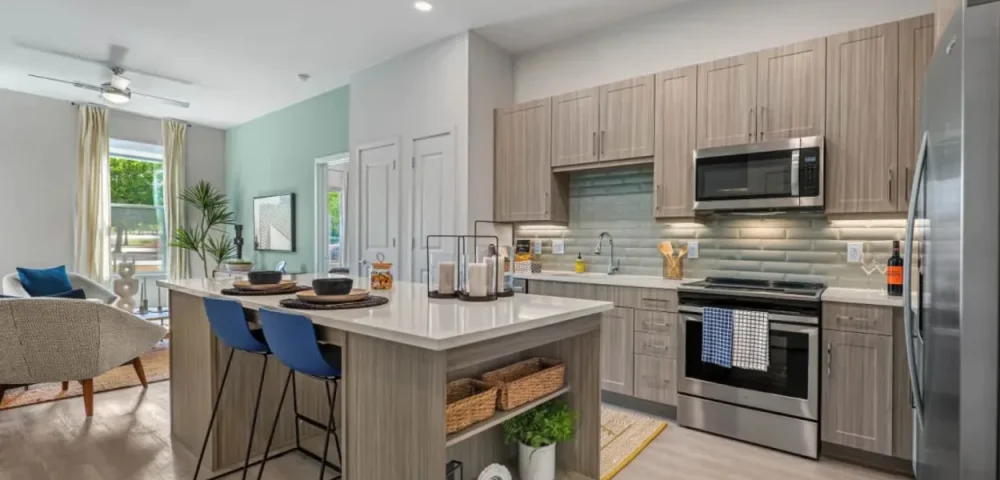 Luxia Preston 2
