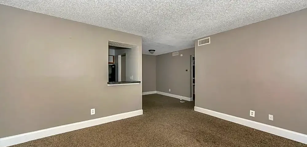 Mission Pointe Club 1