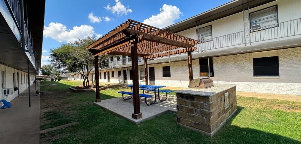 Southgate Manor 5